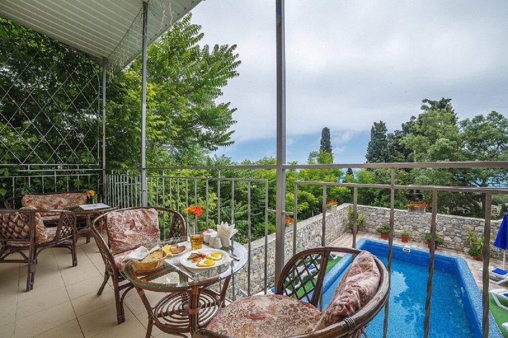 Фото Гостевого дома Усадьба у графского парка Алупка 36