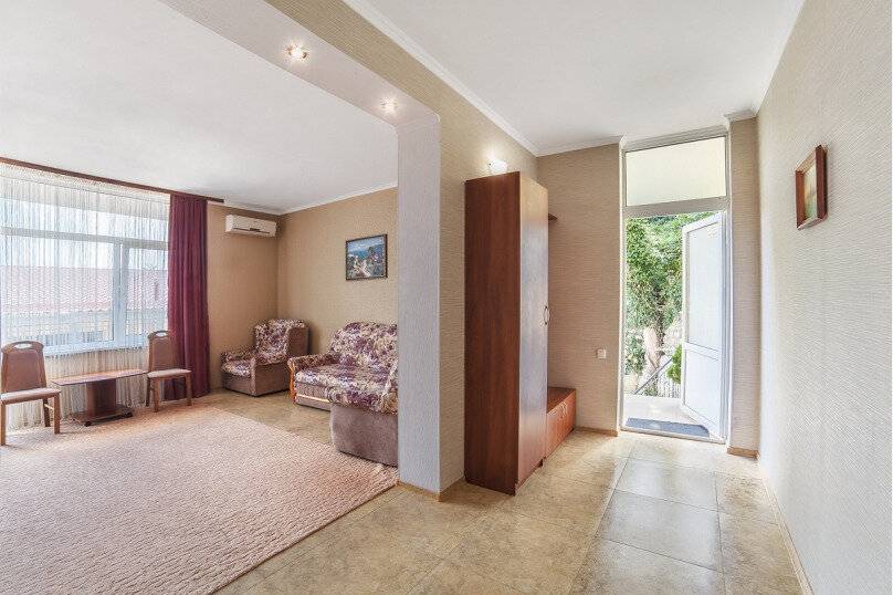 Фото Гостевого дома Усадьба у графского парка Алупка 50